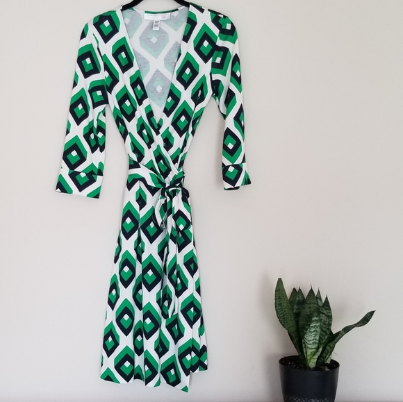 Diane Von Furstenberg Dresses & Skirts - Diane Von Furstenberg Dress